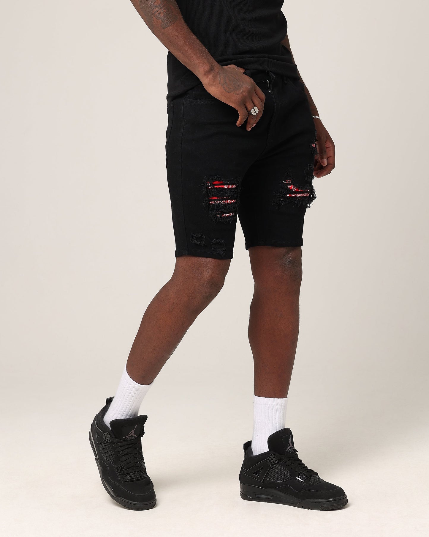 Saint Morta Paisley Summum Shorts Black/Red